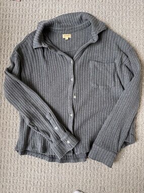 DONNI. Ribbed Button-Down Shirt Jacket in Gray